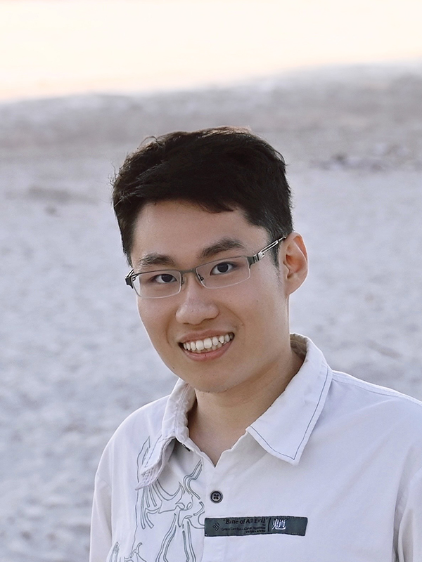 Headshot of Yushi Hu