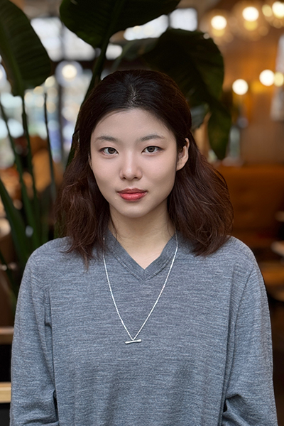 Headshot of Lindsey Wei