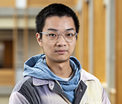 Headshot of Shangbin Feng